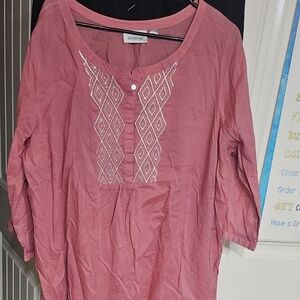 Avenue Rose Embroidered Tunic